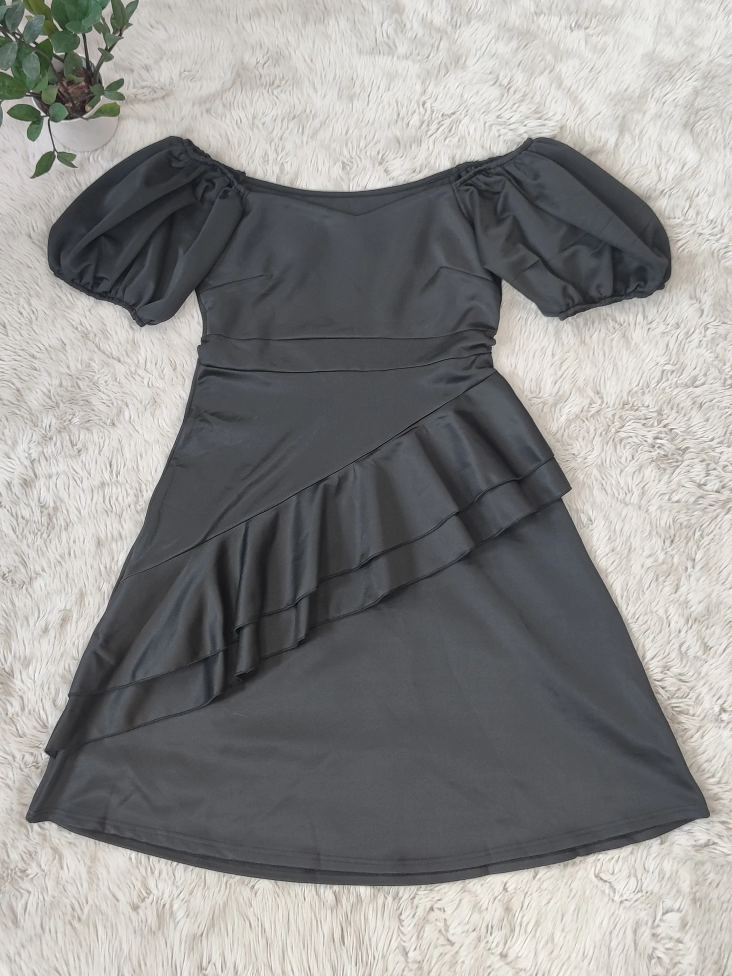 Sexy Black Ruffle Short Sleeve Plus Size Dress 6 Sexy Black Ruffle Short Sleeve Plus Size Dress - Image 4